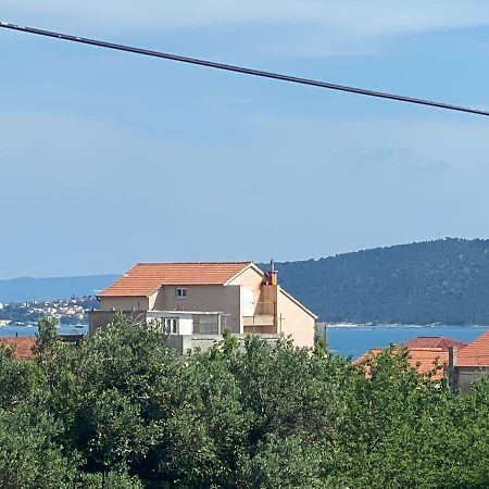 Apartment Milena Kastela Mit Whirlpool Eksteriør bilde